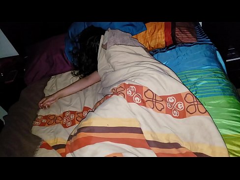 ❤️ Styvbarn som skäller ut sin unga styvmor medan hon sover. ❌ Pornvideo at us ❤